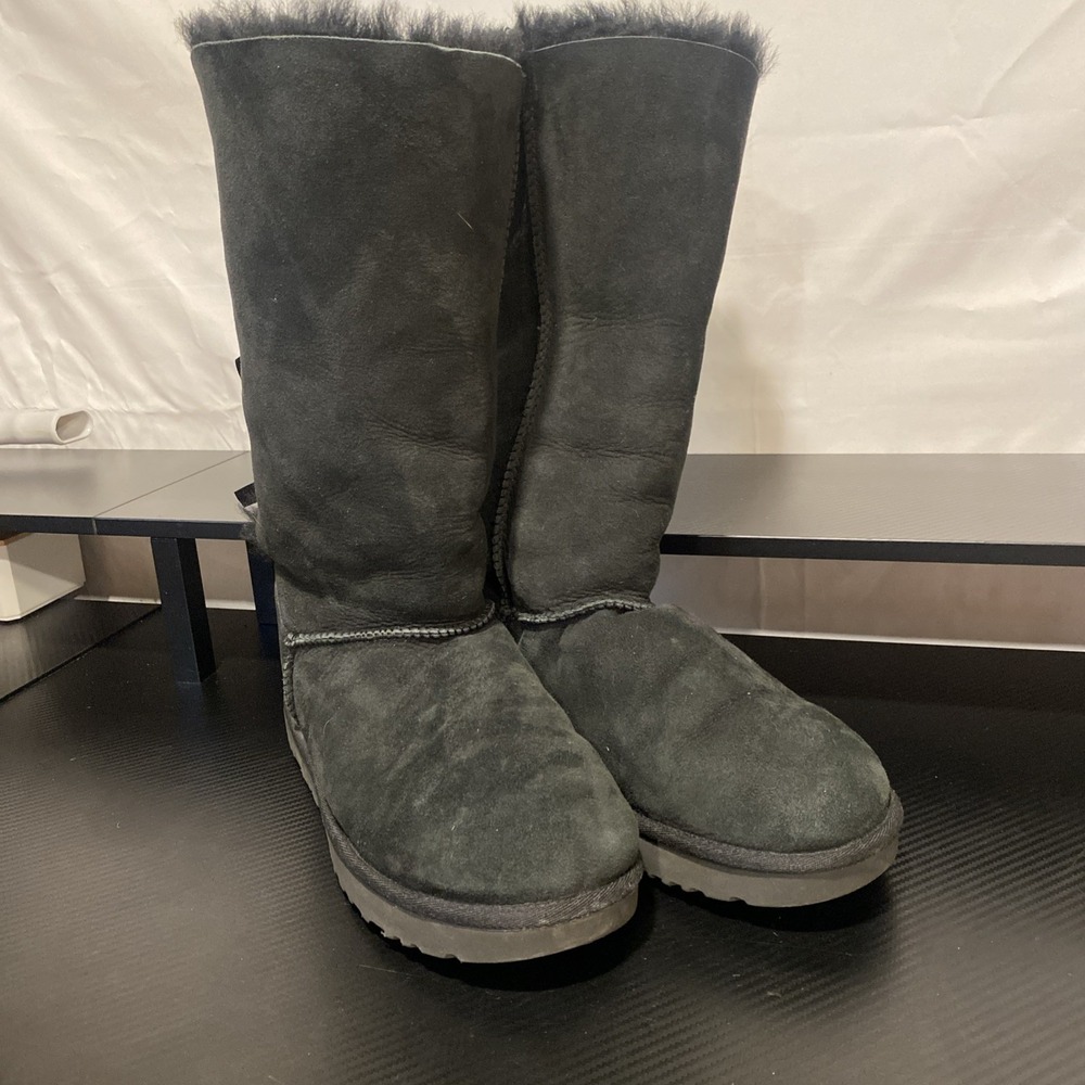 Women's 10 Ugg Bailey Bow Tall II Black Sheepskin Shearling Fur Boots